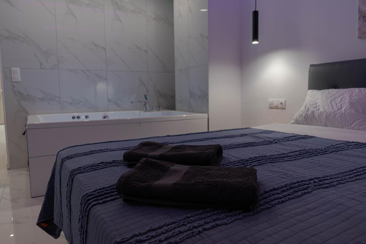 Athens Jacuzzi Apartment Extérieur photo